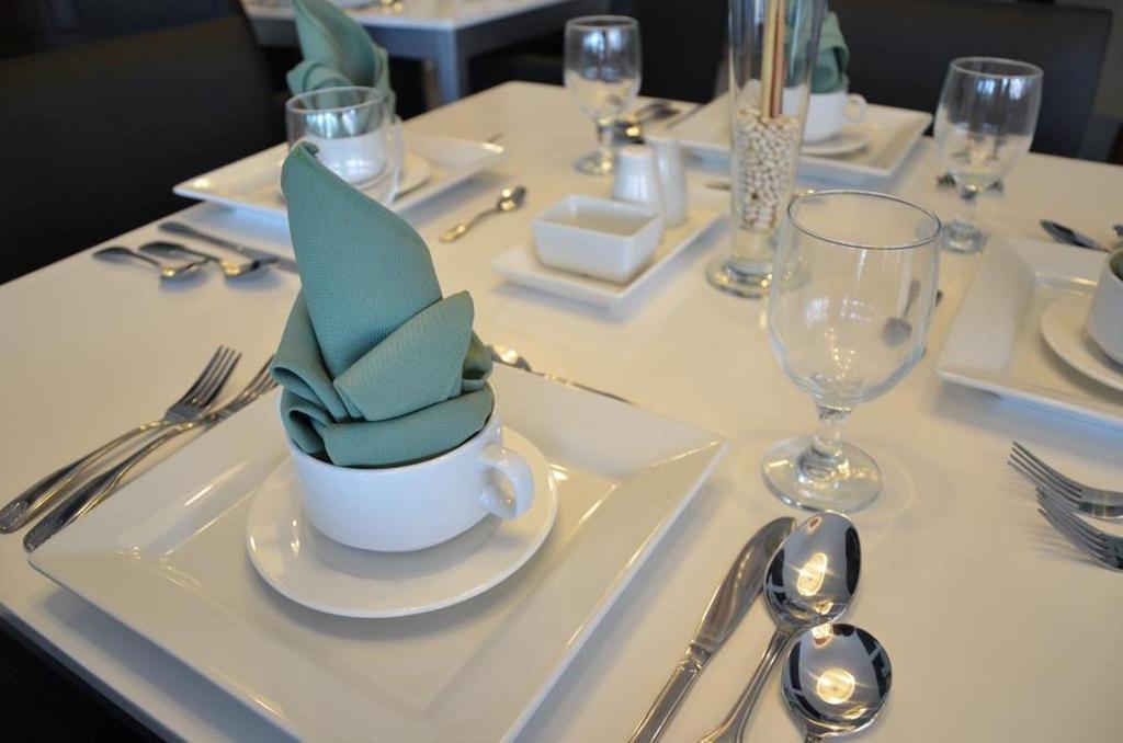 Empire Suites Hotel Puerto Princesa Екстериор снимка